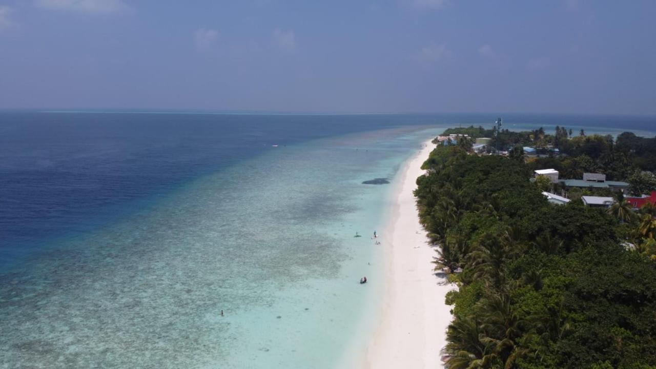 Ukulhas Villa Beach Hotel Ukulhas Island Exterior photo