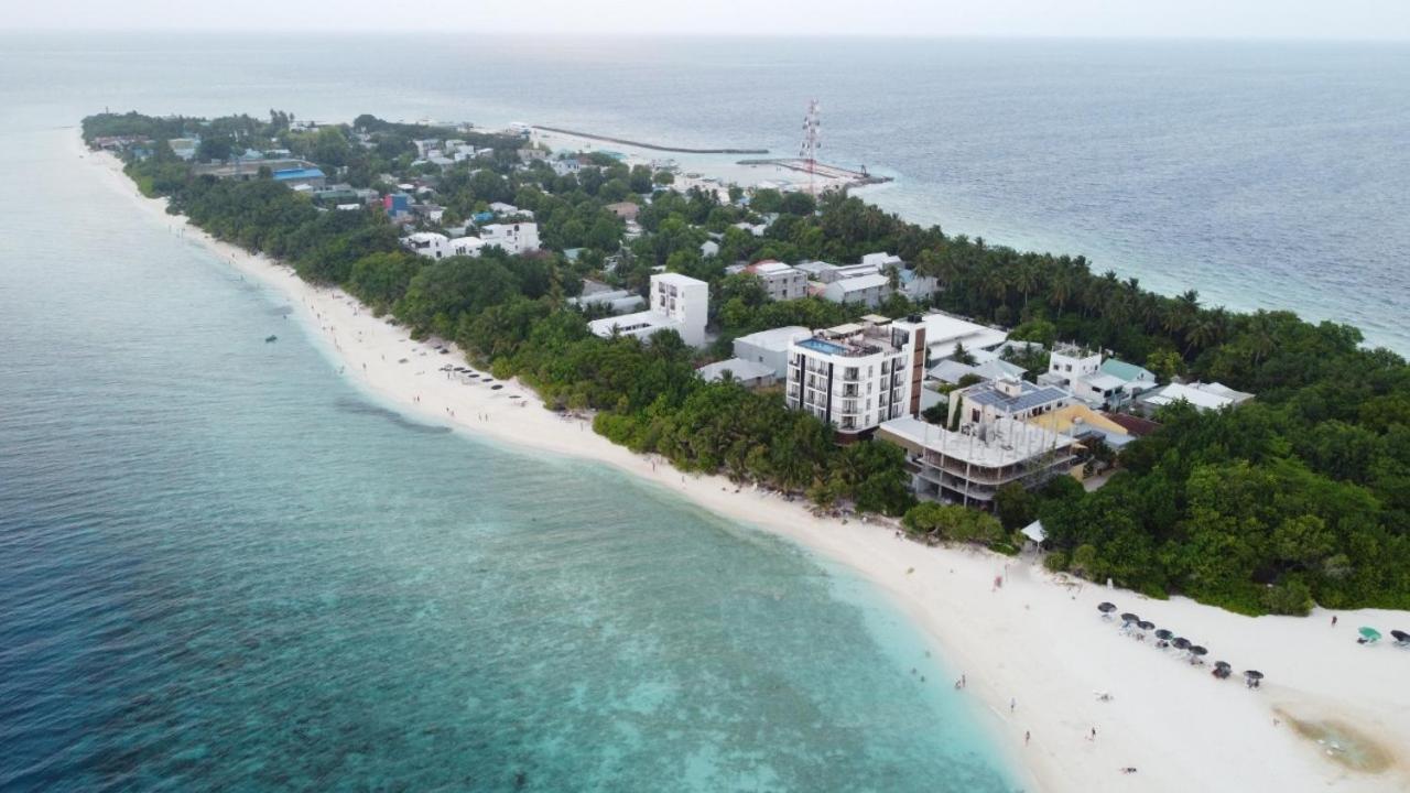 Ukulhas Villa Beach Hotel Ukulhas Island Exterior photo